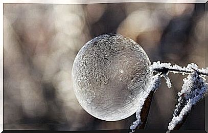 ice bubble to symbolize frozen duel