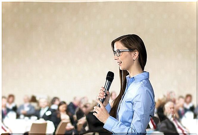 Public speaking, the art of enjoying communicating
